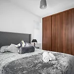 Witton Lodge 3 Bedroom House - Long Stay Offers