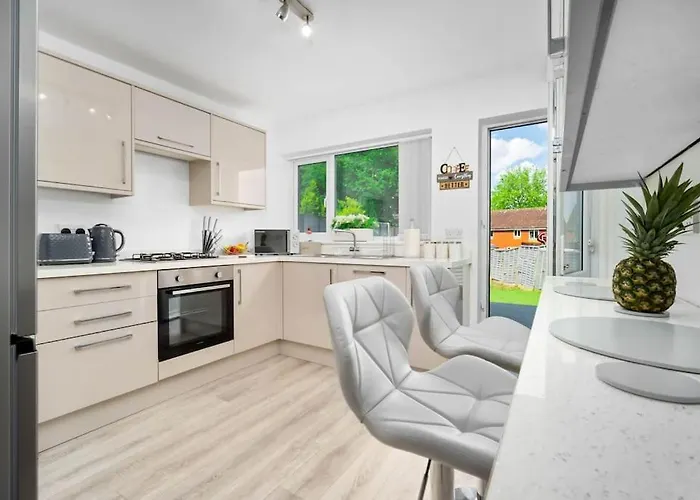 Witton Lodge 3 Bedroom House - Long Stay Offers