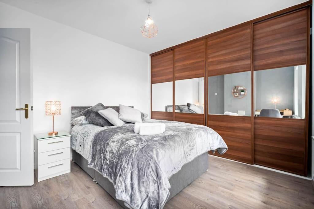 Witton 3 Bedroom House - Long Offers Birmingham